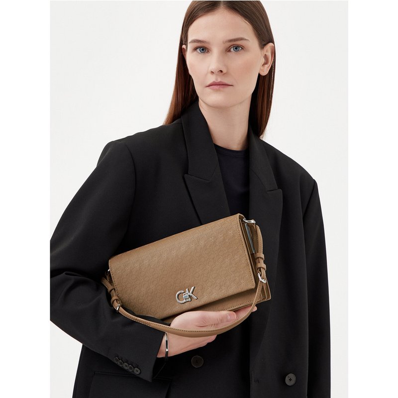 Handtasche Calvin Klein Ck Elongated Shoulder Bag_Mono K60K613139 Beige