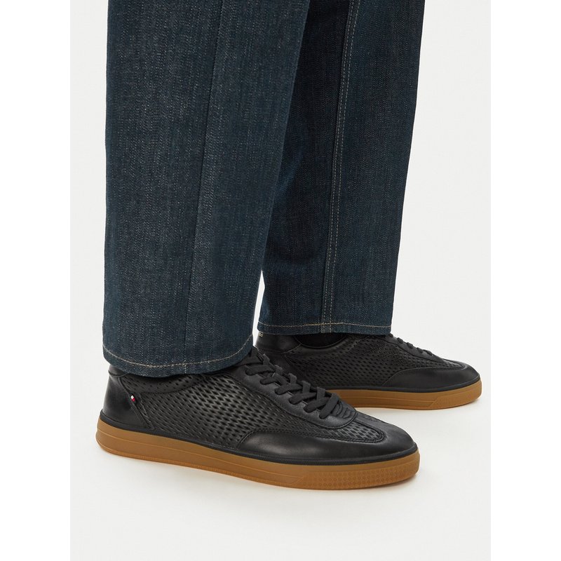 Sneakers Tommy Hilfiger Lo Lux Cut Out FM0FM05926 Schwarz