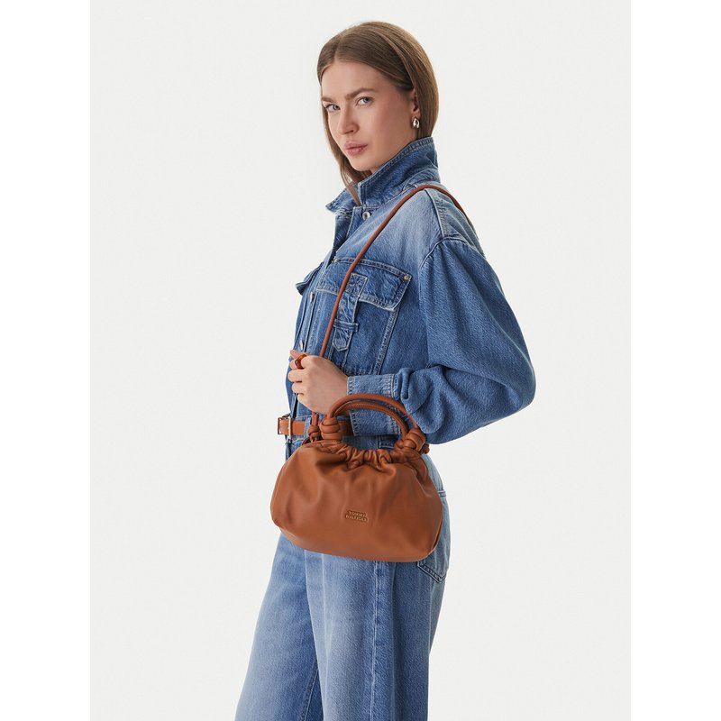 Handtasche Tommy Hilfiger Th Soft Leather Med Crossover AW0AW18369 Braun