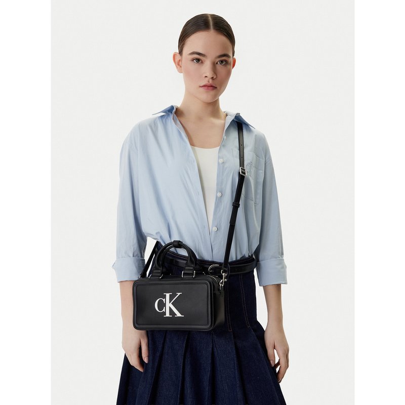 Handtasche Calvin Klein Bold Ck Bauletto Crossbody LV04F3411G Schwarz