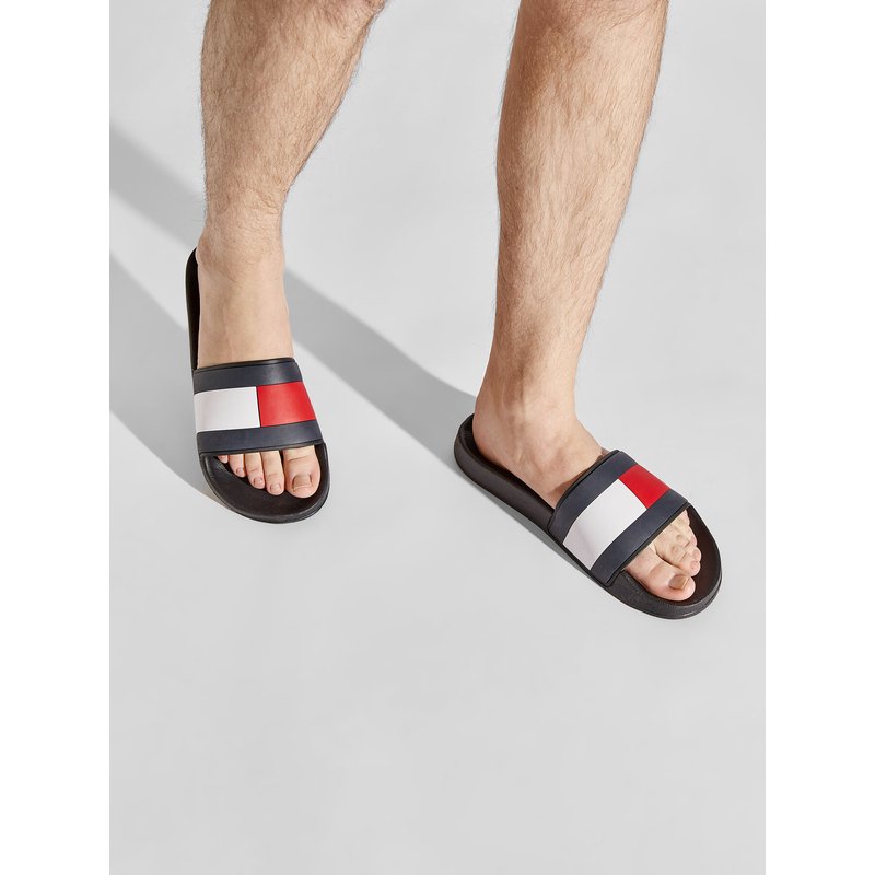 Pantoletten Tommy Hilfiger Rubber Th Flag Pool Slide FM0FM04263 Schwarz