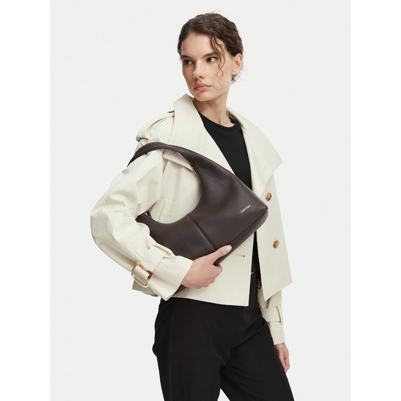 Handtasche Calvin Klein Slouchy Leather Shoulder Bag LV04F3657G Braun
