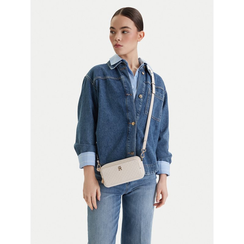 Handtasche Tommy Hilfiger Th Daily Camera Bag Mono AW0AW18414 Weiß