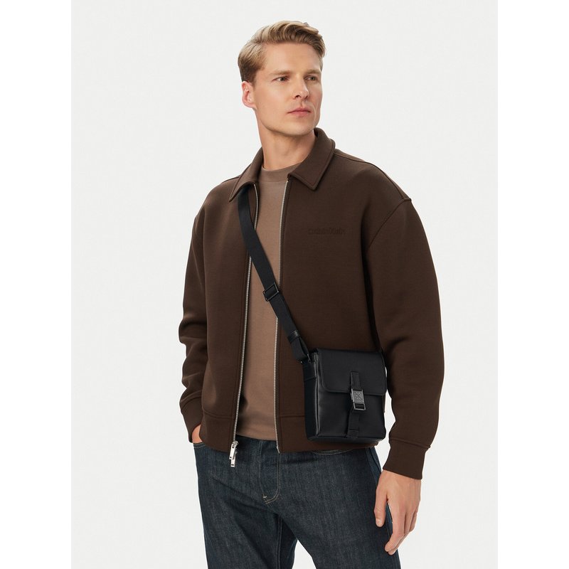 Umhängetasche Calvin Klein Emblem Hw Flap Reporter LV04D3506G Schwarz