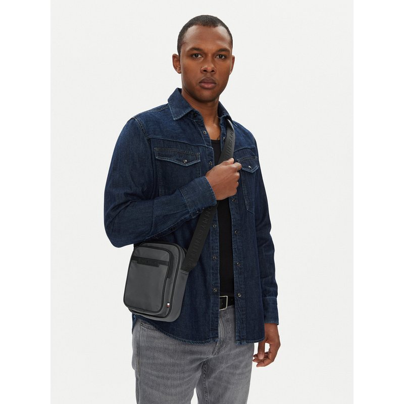 Umhängetasche Tommy Hilfiger Th Repreve Mini Reporter AM0AM13465 Grau