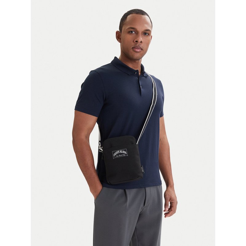Umhängetasche Calvin Klein Graphic Capsule Reporter LV04D3346G Schwarz