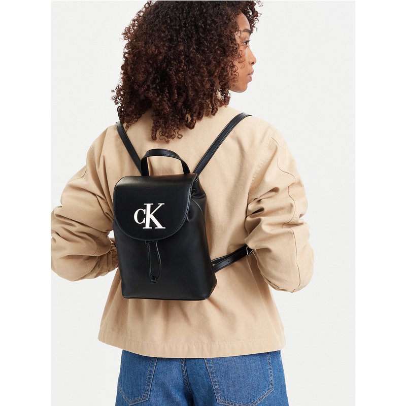 Rucksack Calvin Klein Bold Ck Flap Mini Backpack LV04F3893G Schwarz