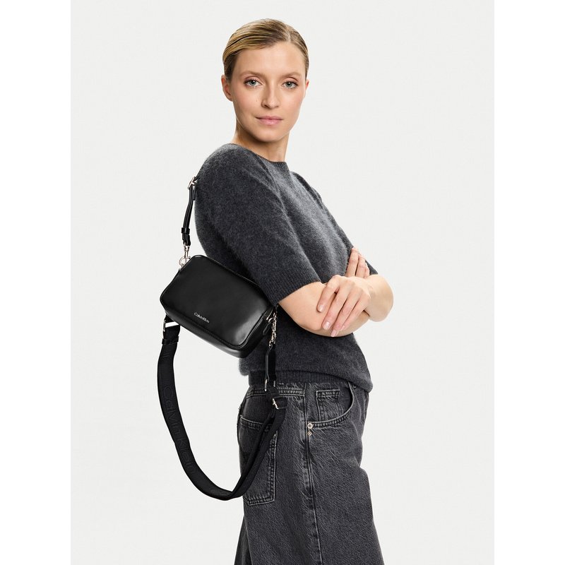 Handtasche Calvin Klein Webbing Double Strap Camera Bag LV04F3165G Schwarz