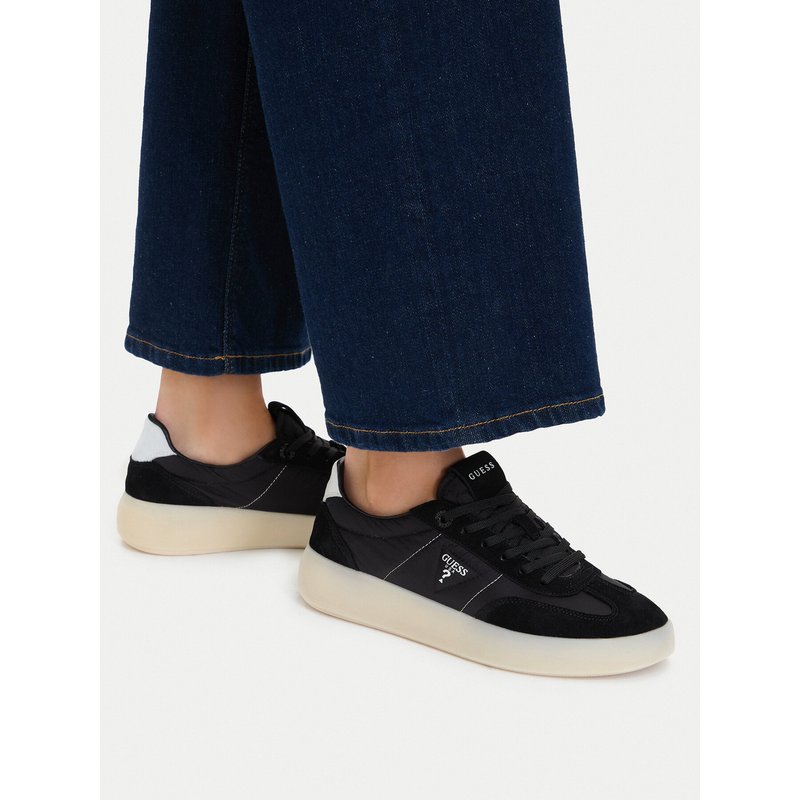 Sneakers Guess FLPPAR FAB12 Schwarz