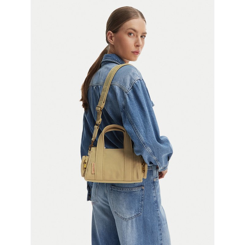 Handtasche Calvin Klein Webbing Strap Canvas Pocket Bag LV04F3464G Beige