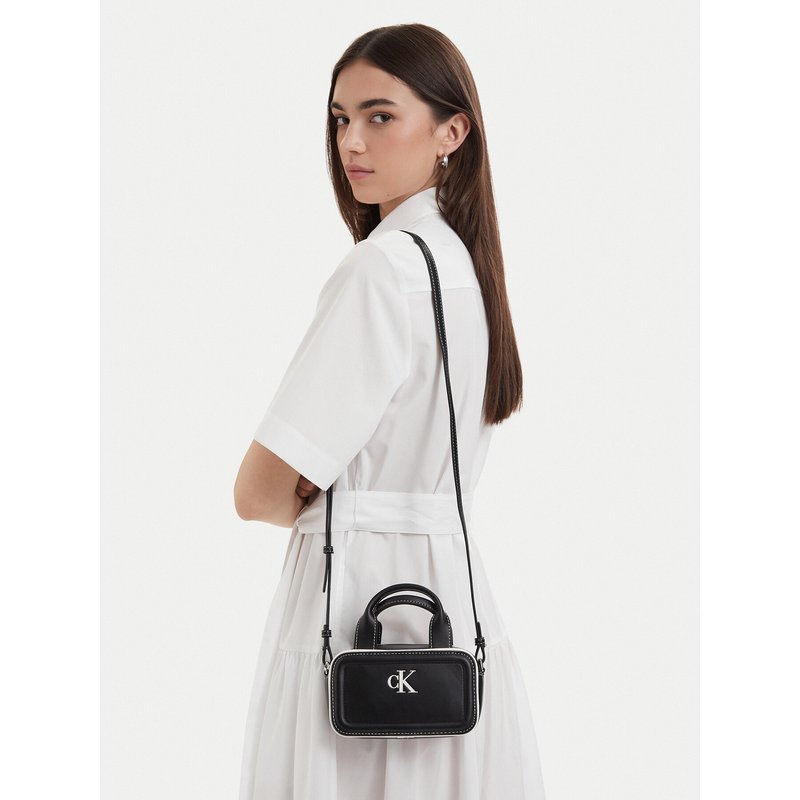 Handtasche Calvin Klein Contrast Ck Mini Bauletto Bag LV04F1257G Schwarz