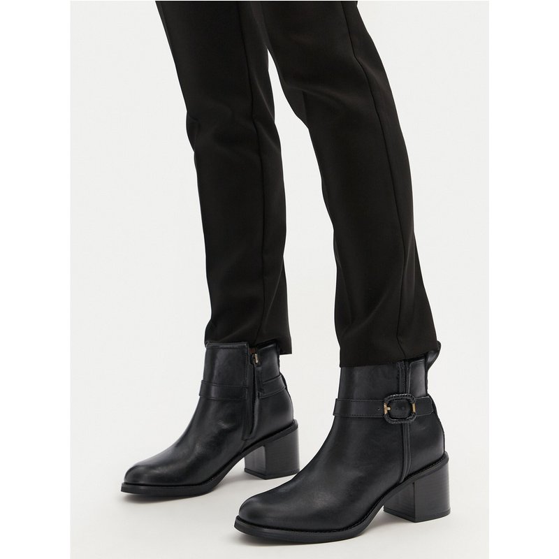 Stiefeletten Clarks Chamberly Trim 26178833 Schwarz