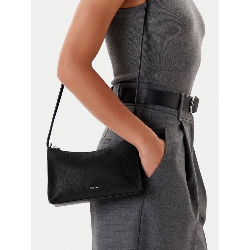Handtasche Calvin Klein Ck Must Aop Conv Logo Jqd Strap LV04F3099G Schwarz