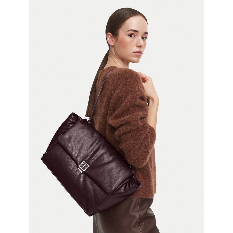 Handtasche Calvin Klein Emblem Hw Padded Satchel LV04F3615G Dunkelrot