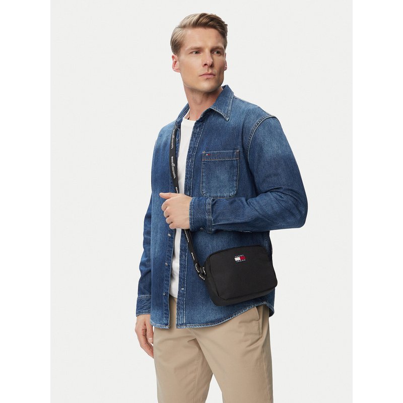 Handtasche Tommy Jeans Tjw Ess Daily Crossover AW0AW18769 Schwarz