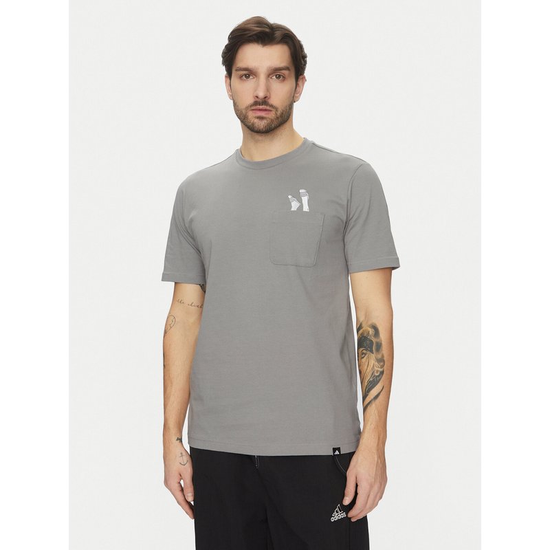 adidas T-Shirt Lounge Slides Graphic Pocket JC5284 Grau Regular Fit