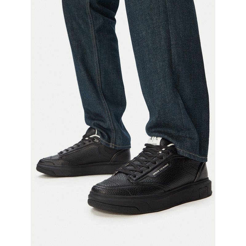 Sneakers Armani Exchange XM002205 AF21444 UC001 Schwarz