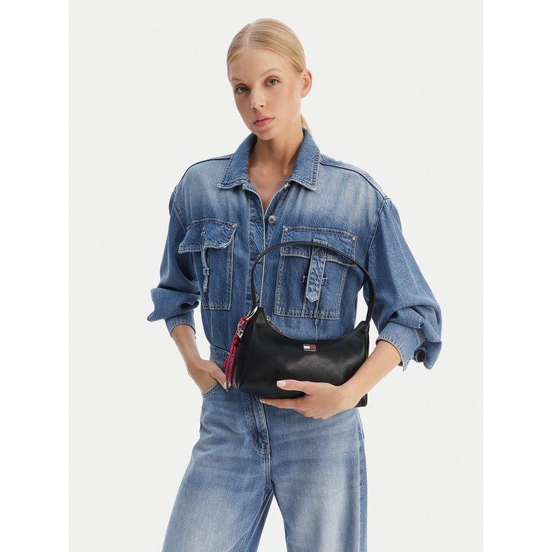 Handtasche Tommy Jeans Tjw City Charm Shoulder Bag AW0AW18458 Schwarz