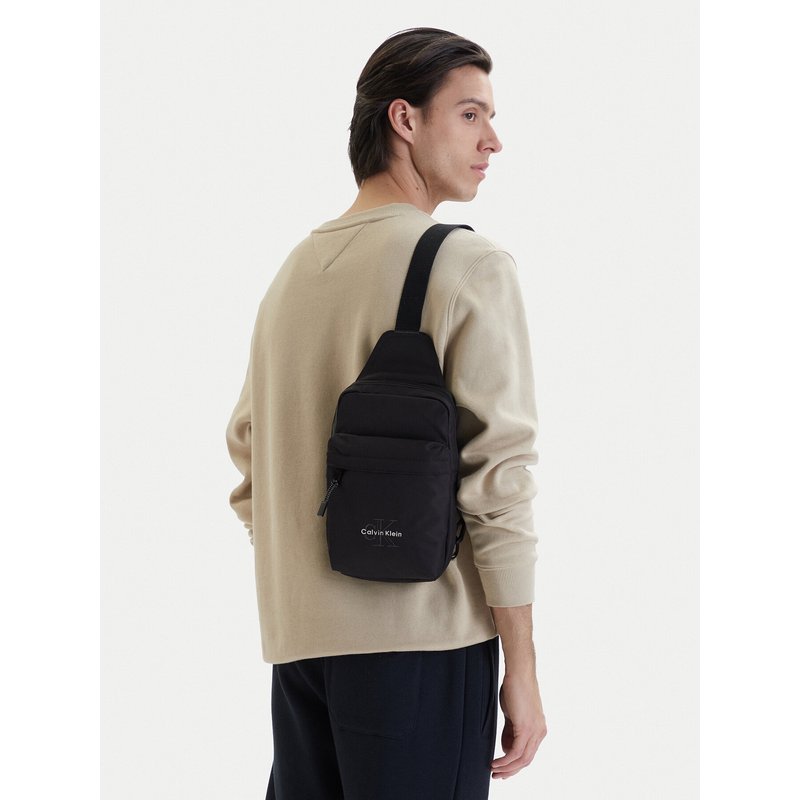 Umhängetasche Calvin Klein Bold Sling LV04D3300G Schwarz