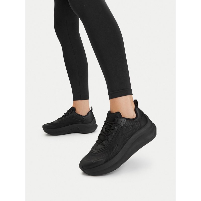 Sneakers Calvin Klein Chunky Runner Laceup Hf Blst Ny HW0HW03111 Schwarz