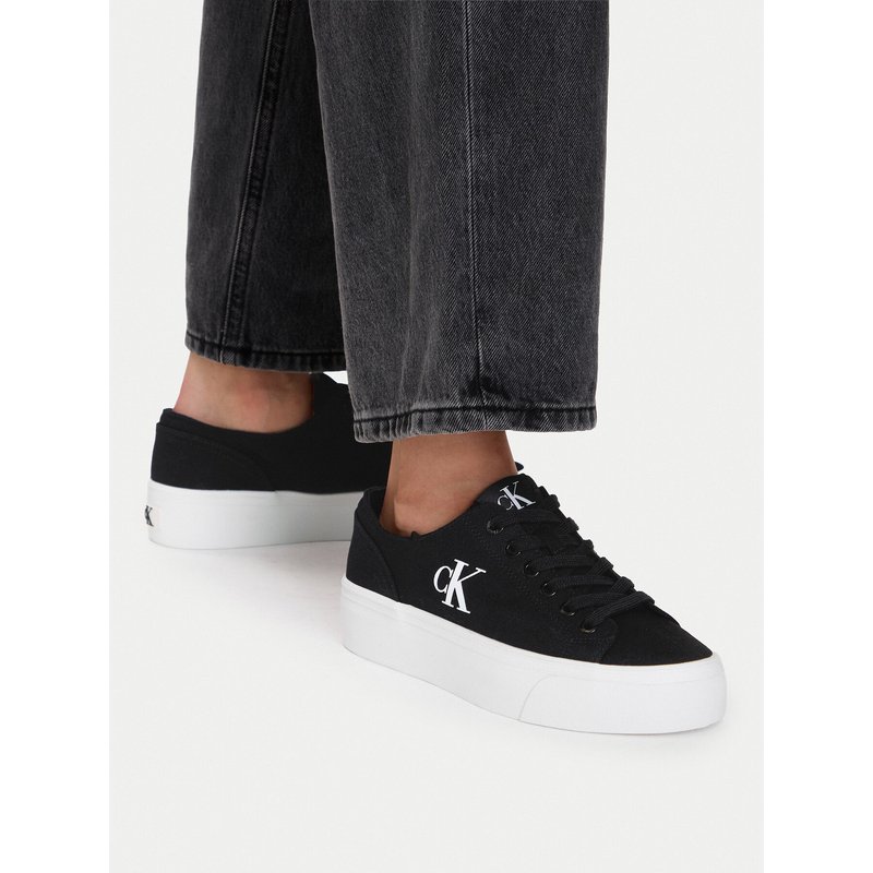 Sneakers aus Stoff Calvin Klein Jeans Vulc Flatform Low Cv Mg YW0YW01763 Schwarz