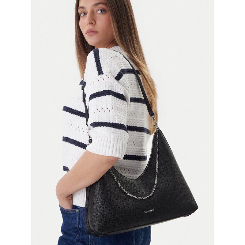 Handtasche Calvin Klein Emblem Hw Pebble Shoulder Bag LV04F3495G Schwarz