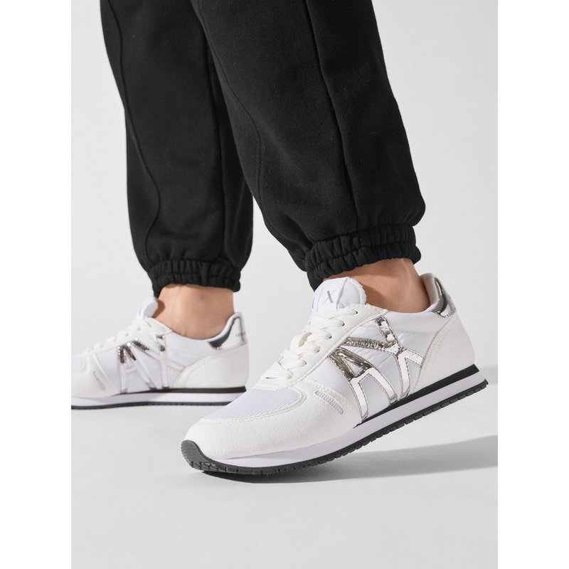Sneakers Armani Exchange XDX031 XV137 M696 Weiß