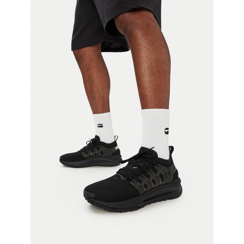 Sneakers Under Armour UA Phantom X 6007183 008 Schwarz