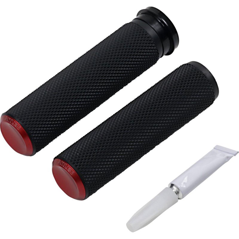 07-346 - Arlen Ness Knurled Grips For Harley Davidson FLD 1690 2012-2013 - Black/Red