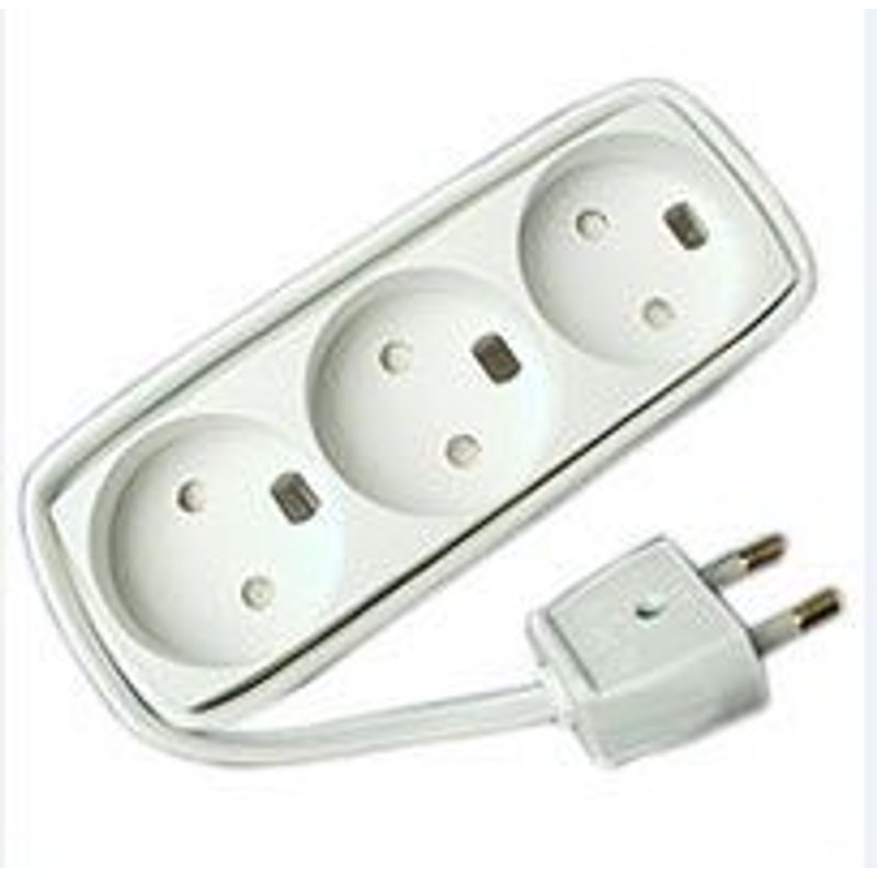Microconnect GRUELU3H015 power extension 1.5 m 3 AC outlet(s) White