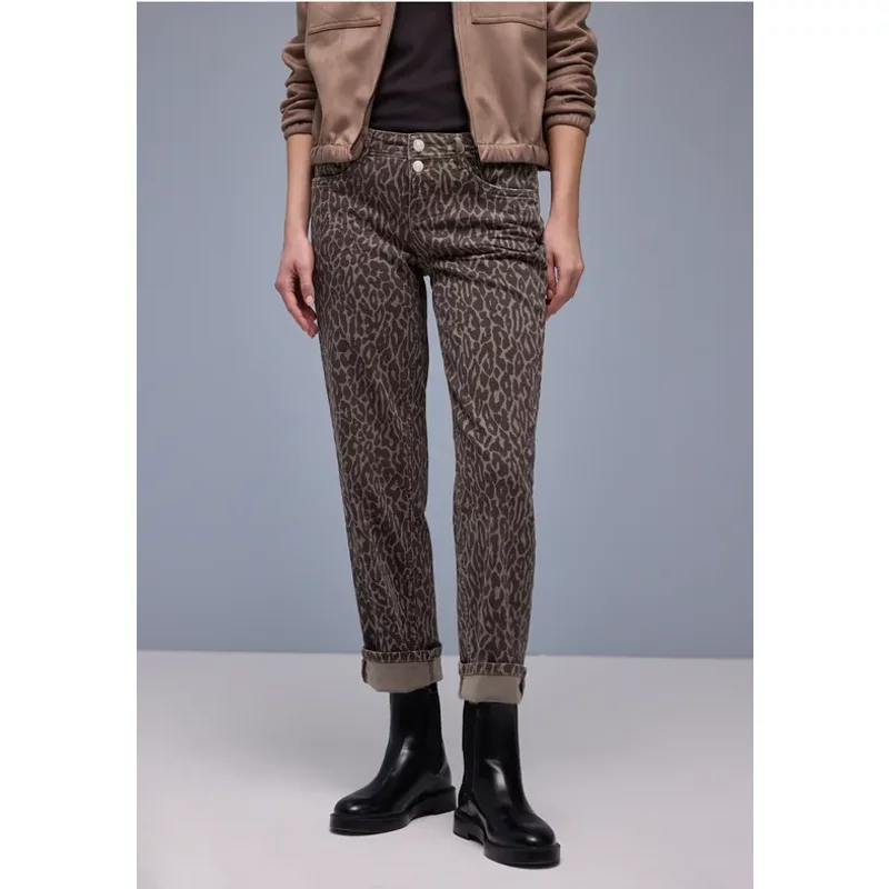 Street One Femme Jeans Straight Legs in Marron, in size: 24