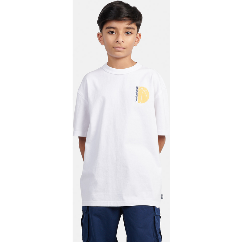Levně Dětské tričko New Balance LAKB0157BWE – bílé