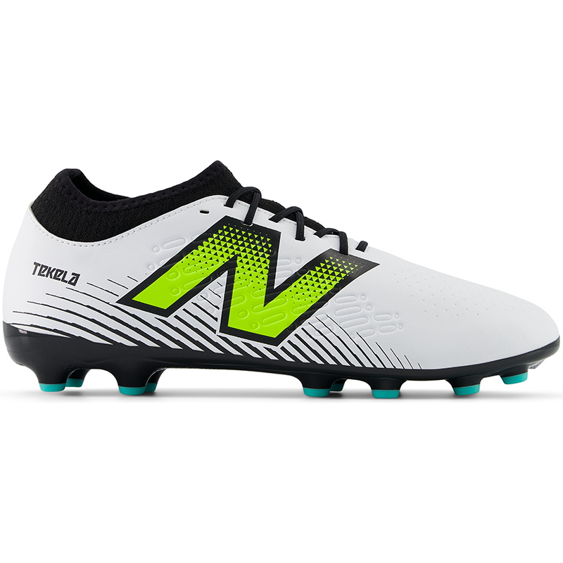 Levně Pánské kopačky New Balance TEKELA MAGIQUE AG V4+ ST3AH45 – bílé