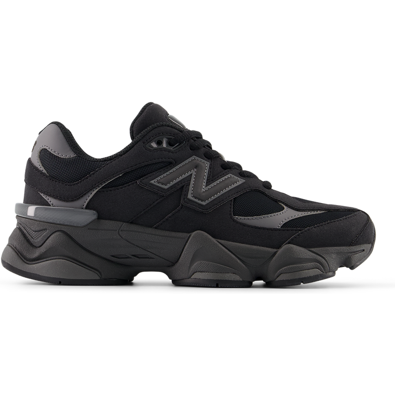 Levně Dětské boty New Balance G90602QL – černé