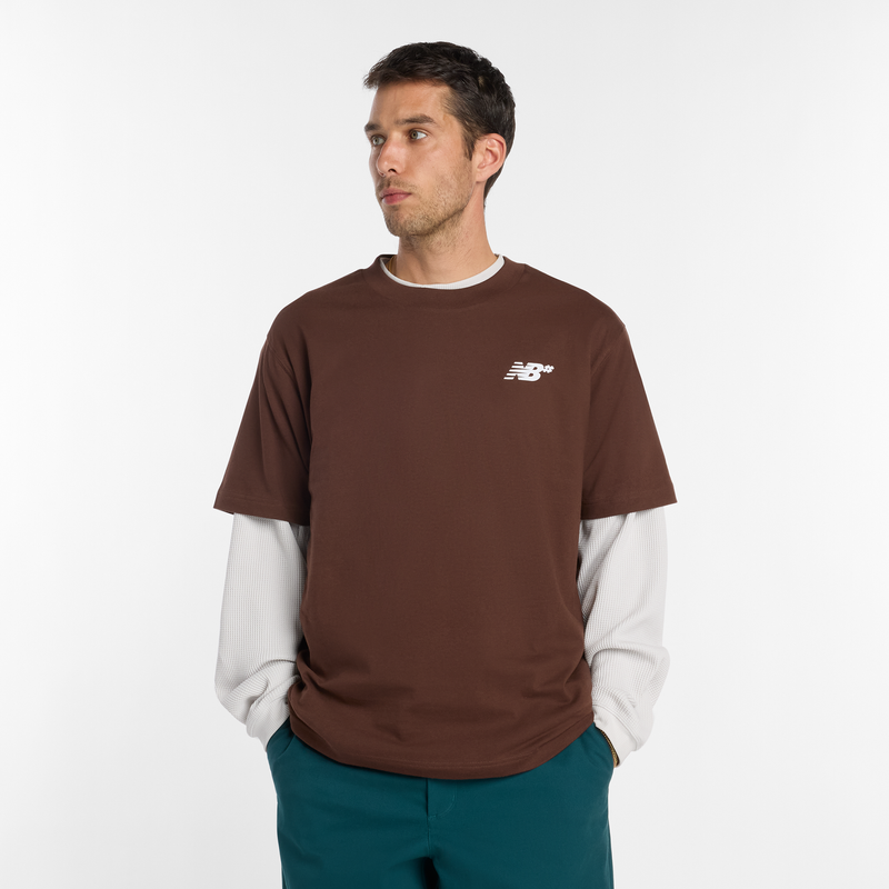 Levně Pánské tričko New Balance Numeric MT53706ABJ – hnědý