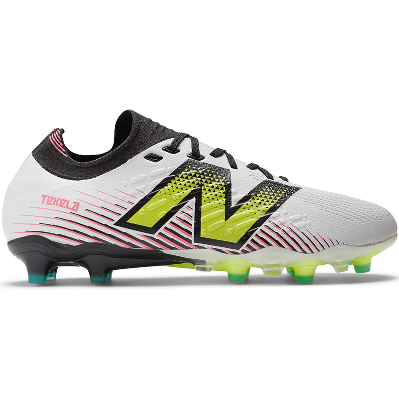 Levně Kopačky New Balance TEKELA PRO FG V4+ ST1FLH45 – bílé