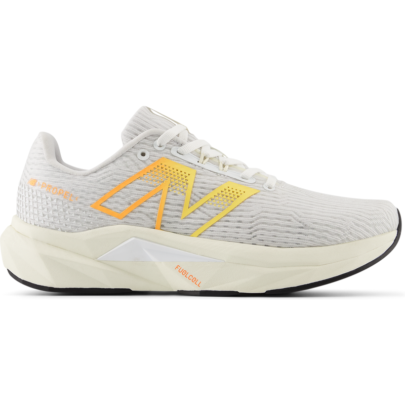 Levně Dámské boty New Balance FuelCell Propel v5 WFCPRCF5 – šedé