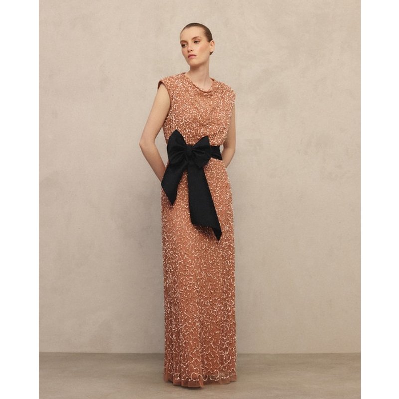 Woman Fiesta El Corte Inglés - Vestido largo pedrería cuello buche.