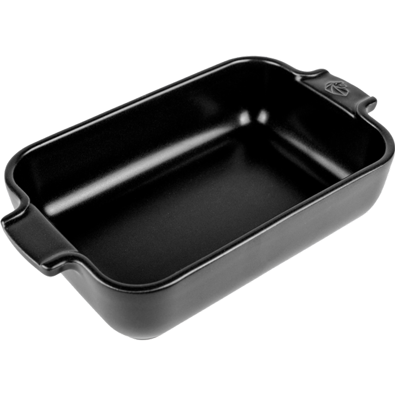For a sleek and sophisticated supper, present each guest with their own individual sweet or savoury dish, which will make them feel special and make you look like a culinary king or queen! The ceramic is produced entirely from natural materials and looks achingly chic with a timeless black satin finish. Appolia