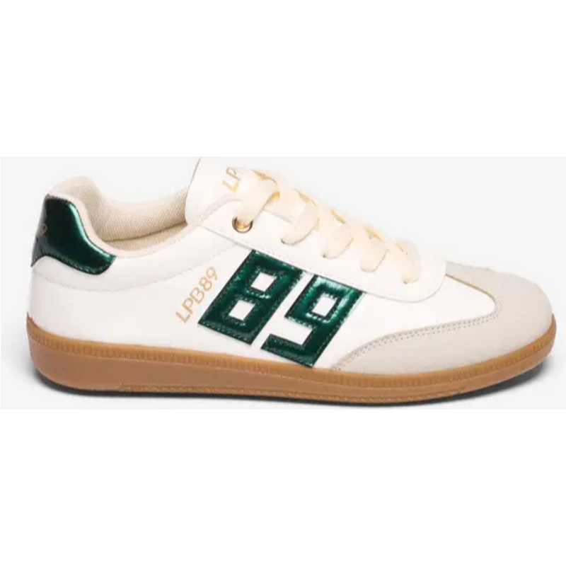 Baskets blanches avec détails verts métallisés blanc perle