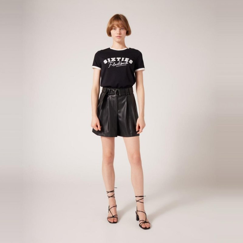 Short en similicuir ceinturé noir