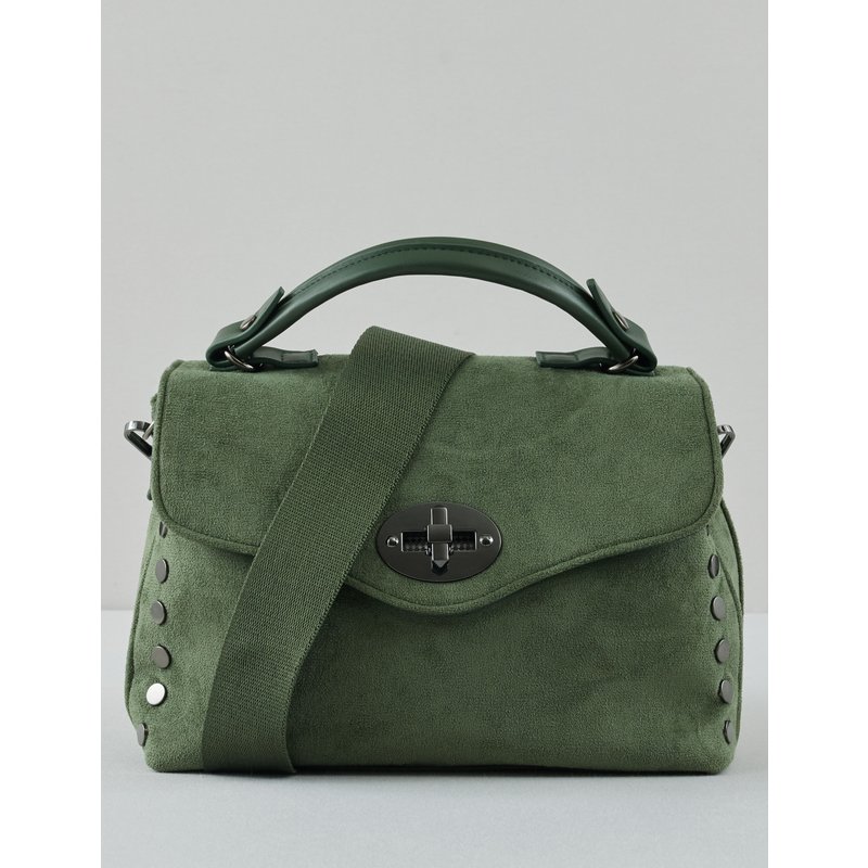 Modische Tasche mit Nietendetails
