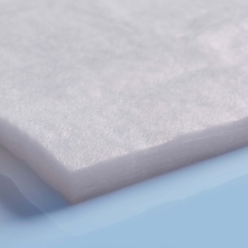 Ouate polyester 200g/m2 blanche - Mondial Tissus