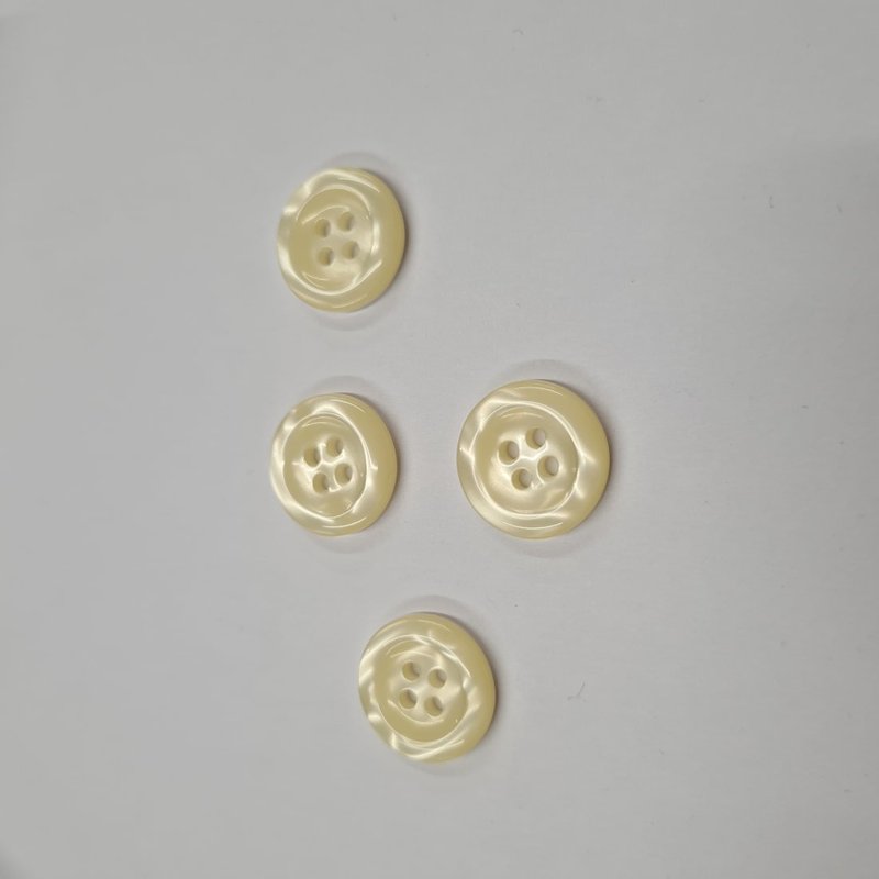 Boutons contours galbés crème 18 mm - MT - Mondial Tissus