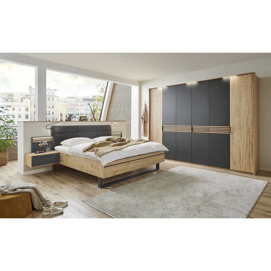 Drehtürenschrank, holzfarben